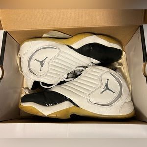 Men’s Jordan B-2RUE - white/black - size 10